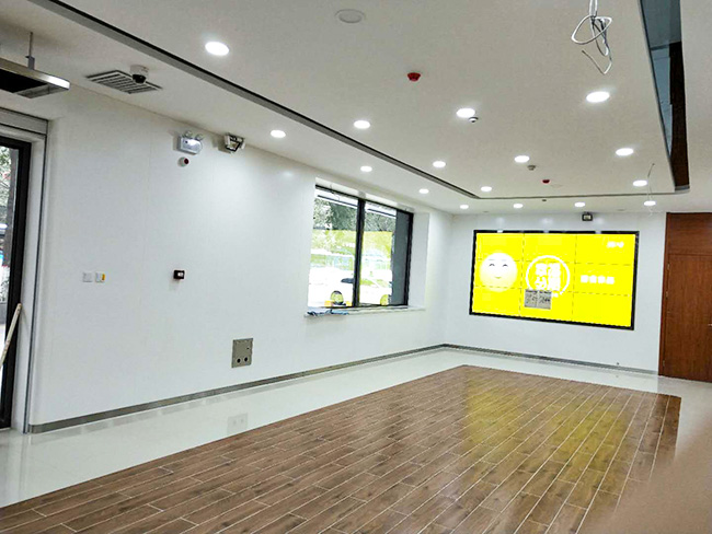 成都午夜福利18岁禁勿入与工商银行大厅合作案例 成都午夜福利18岁禁勿入与工商银行大厅合作案例